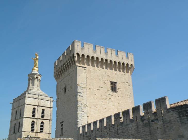  créneaux et machicoulis